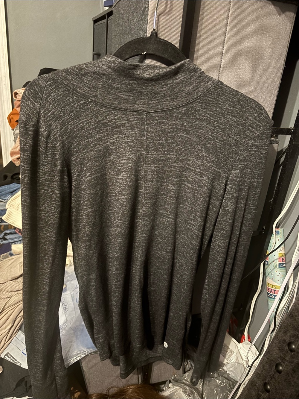 Apana split Back Tee Medium